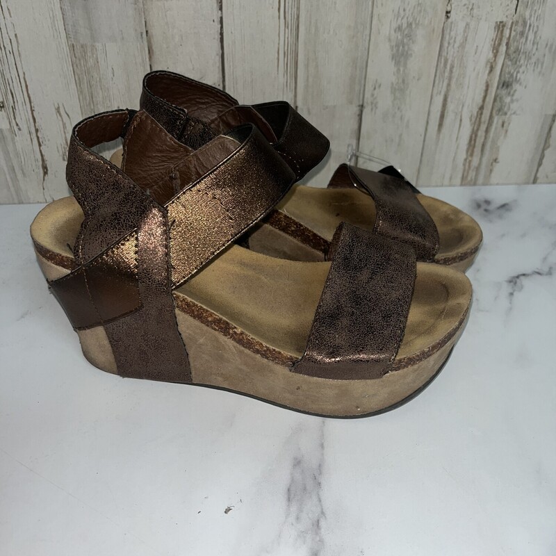 A7.5 Brown Strap Wedges