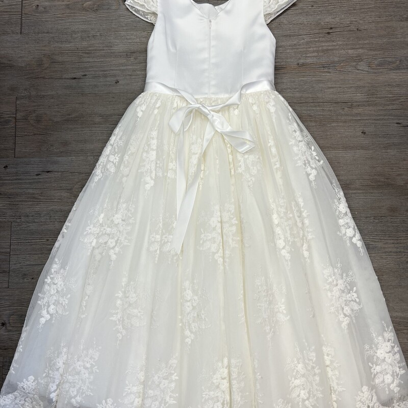 Lace And Satin Dress with Pearl detail.<br />
White, Size: 8-10Y