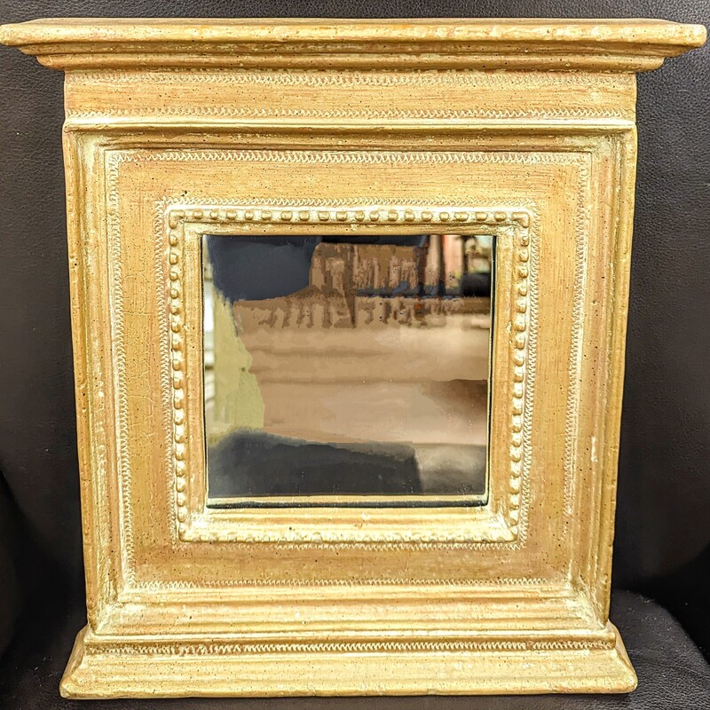 RM Kulicke Ornate Mirror
Gold Size: 11.5 x 13H