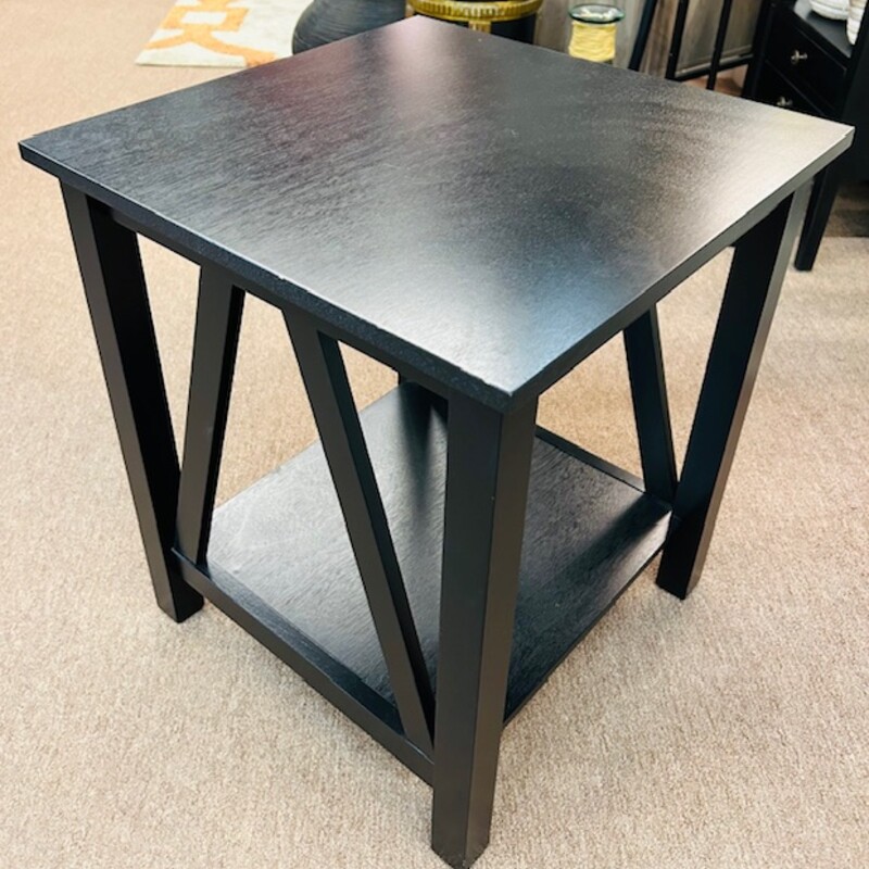Square Open Accent Table,
Black
Size: 19x19x22H