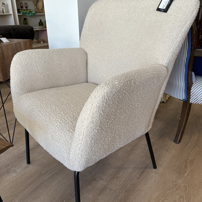 Jovi Accent Chair<br />
Cream<br />
Size: 28 W  X 28 D  X 34 H In