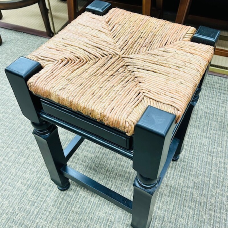 Wood Barstool With Rattan Seat
Black Tan Size: 15.5 x 15.5 x 23.5H
Single barstool, matching bench sold separately
Counter height