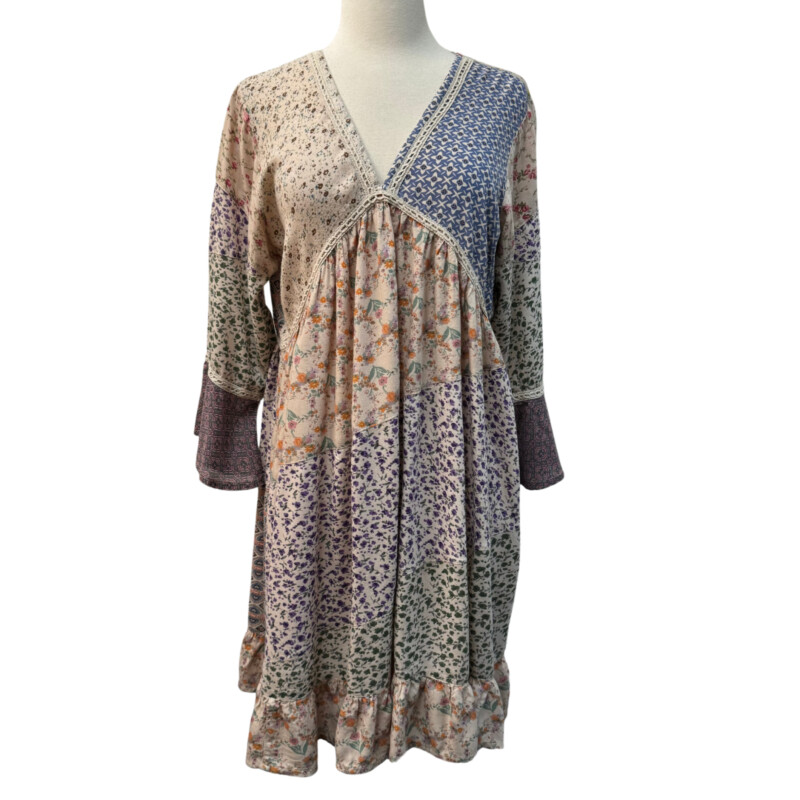 Fashion Fuse Dress<br />
Beautiful Boho Style<br />
Floral Print<br />
Crochet Trim<br />
Bell Sleeves<br />
Cream, Navy, Purple, Rose and Olive<br />
Size: Medium