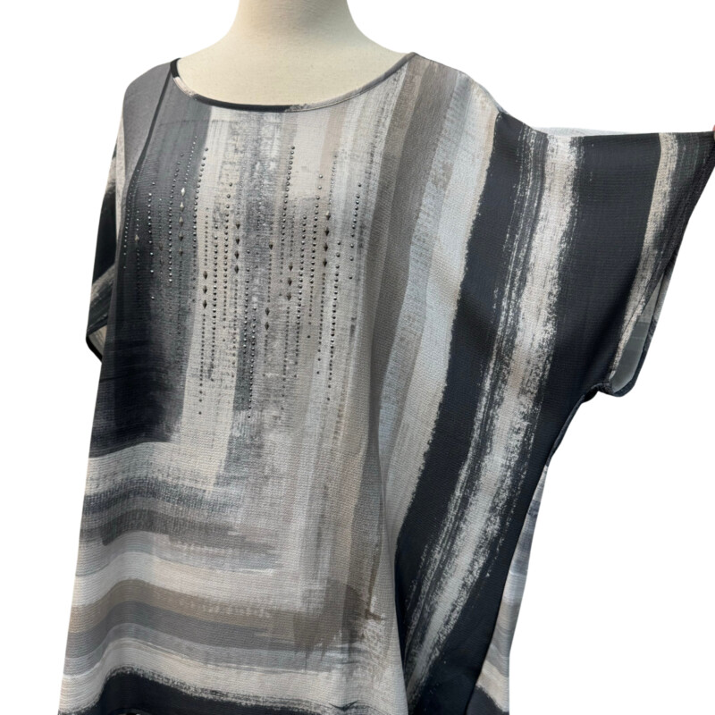Christopher&BanksTop<br />
Short Sleeve Kimono Style<br />
Studded Detail on Front<br />
Gray and Cream<br />
Size: XL