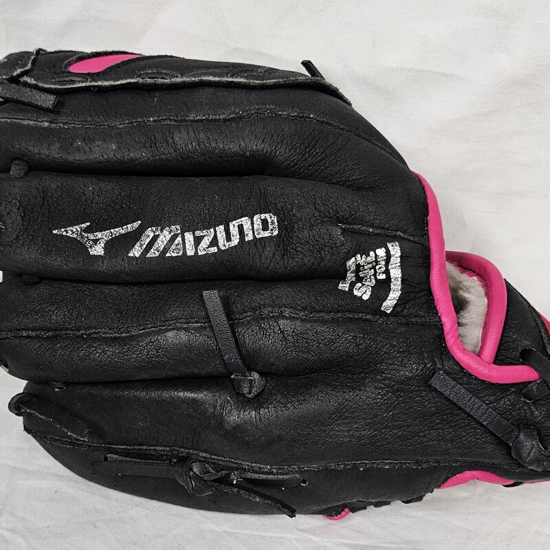Pre-owned Mizuno Finch Softball Glove, Right Hand Throw, Size: 10in