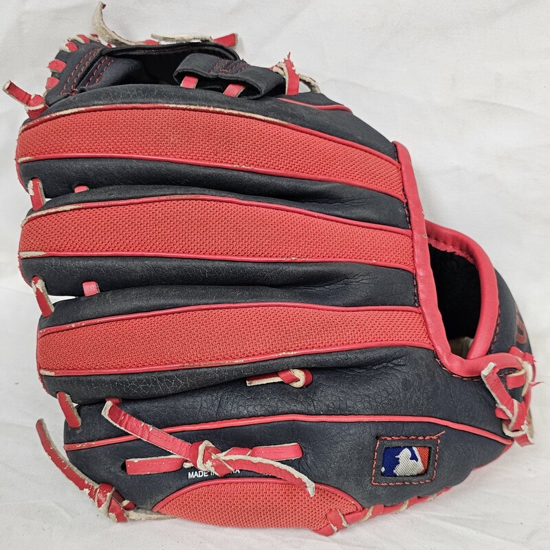 Pre-owned Wilson A200 Boston T-ball Glove, Right Hand Throw, Size: 10in