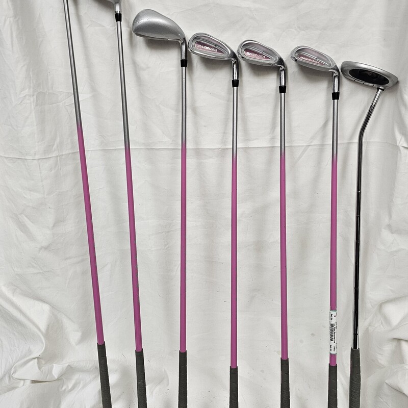 Pre-owned Tour Edge Bazooka Pink, 7 Clubs without bag: 1/3 Wood, 5/7 Wood, 5/6 Hybrid, 7/8 Iron, 9/P Pitching Wedge, Sand Wedge, & Putter.   Size: Girls Ages 7-12