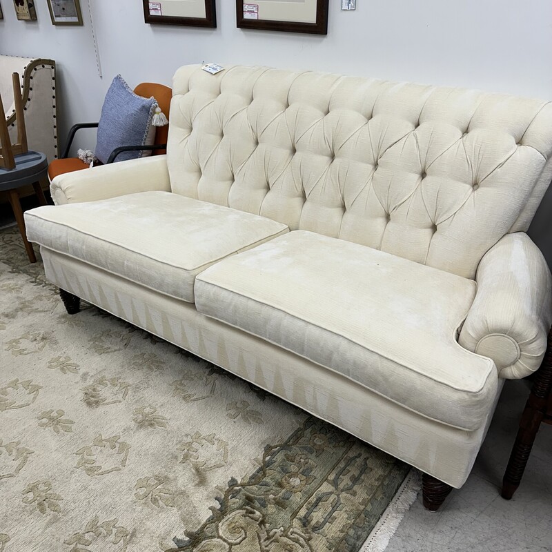 Tufted Sofa, White
Size: 80in L