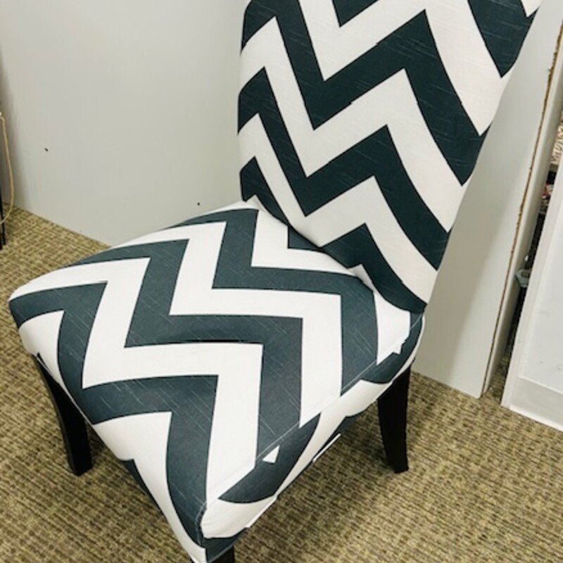 Chevron Armless Accent Chair
Gray White Size: 22 x 20 x 40H
As Is - small spot on seat