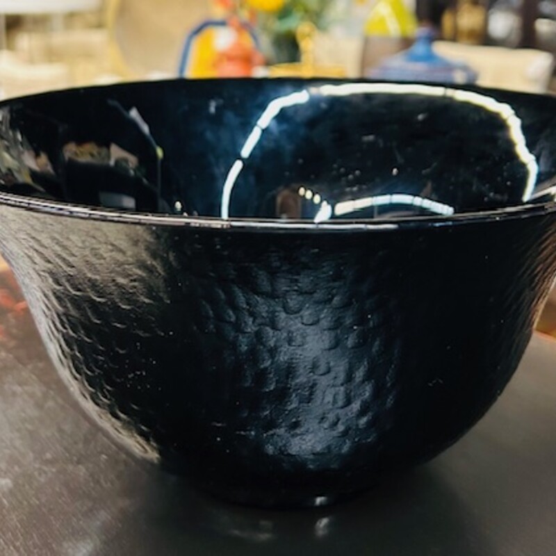 Textured Glass Curved Bowl
Black Blue
Size: 10 x 5H