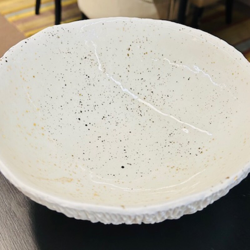 Element Clay Studio Speckled Coral Bowl
White Gold
Retails: $495
Size: 9.5 x 9.5 x 3.