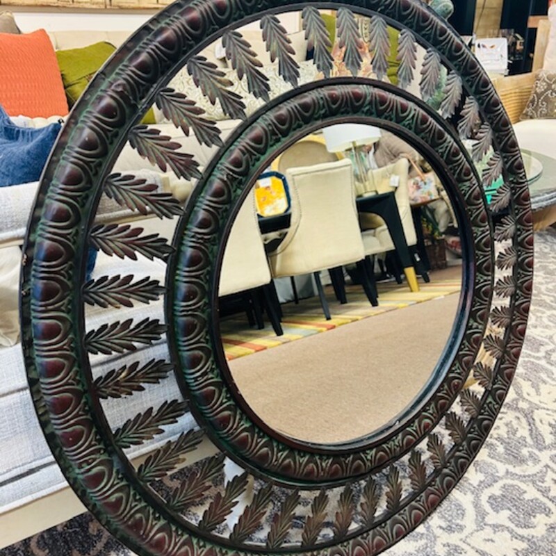 Round Metal Leaf Mirror
