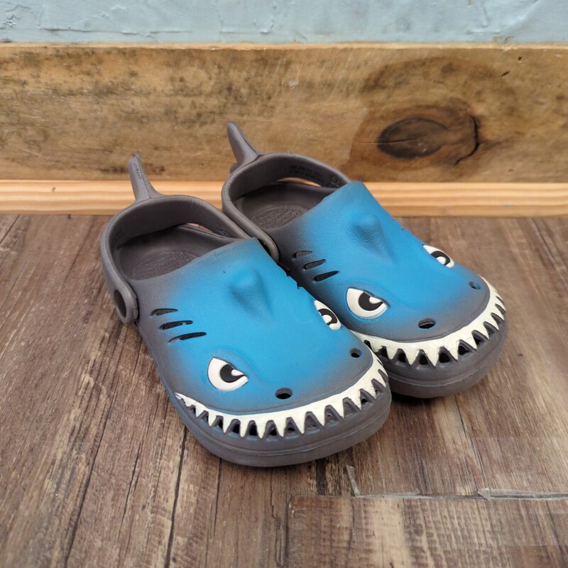 Shark Foam Clogs Tot, Gray, Size: Shoes 9.5