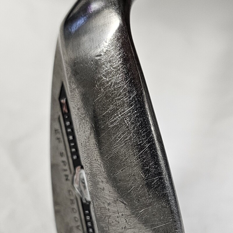 TaylorMade TP R-Series 60* Wedge
10*
Flex - Stiff
Left Hand
EF Spin Groove Carbon Steel Head
Steel Shaft w/ Golf Pride MCC Plus 4 Mid-Size Grip
36in Shaft
Condition: Used - Excellent