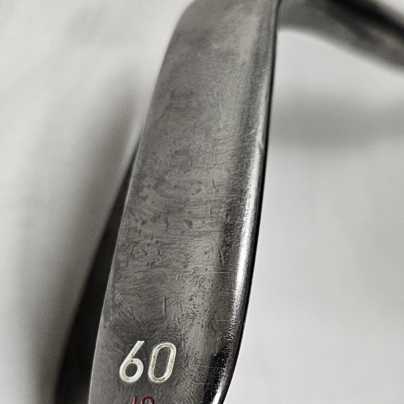 Taylor Made TP R-Series 60* Wedge<br />
10*<br />
Flex - Stiff<br />
Left Hand<br />
EF Spin Groove Carbon Steel Head<br />
Steel Shaft w/ Golf Pride MCC Plus 4 Mid-Size Grip<br />
36in Shaft<br />
Condition: Used - Excellent