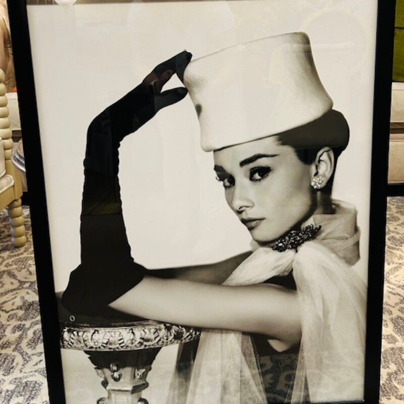 Z Gallerie Audrey Hepburn Print
Black White Gray Size: 25.5 x 34H
As Is - small chip in glass in corner