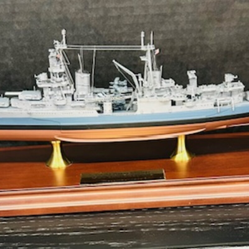 Danbury Mint USS Indianapolis
Grey Black on Brown Wood Base
Removable Acrylic Top
Size: 17x6x7H
This replica of the ship carried the atom bomb to Tinian Island in WWII...Stunning 1:500 scale includes Danbury Mint COA Certificate