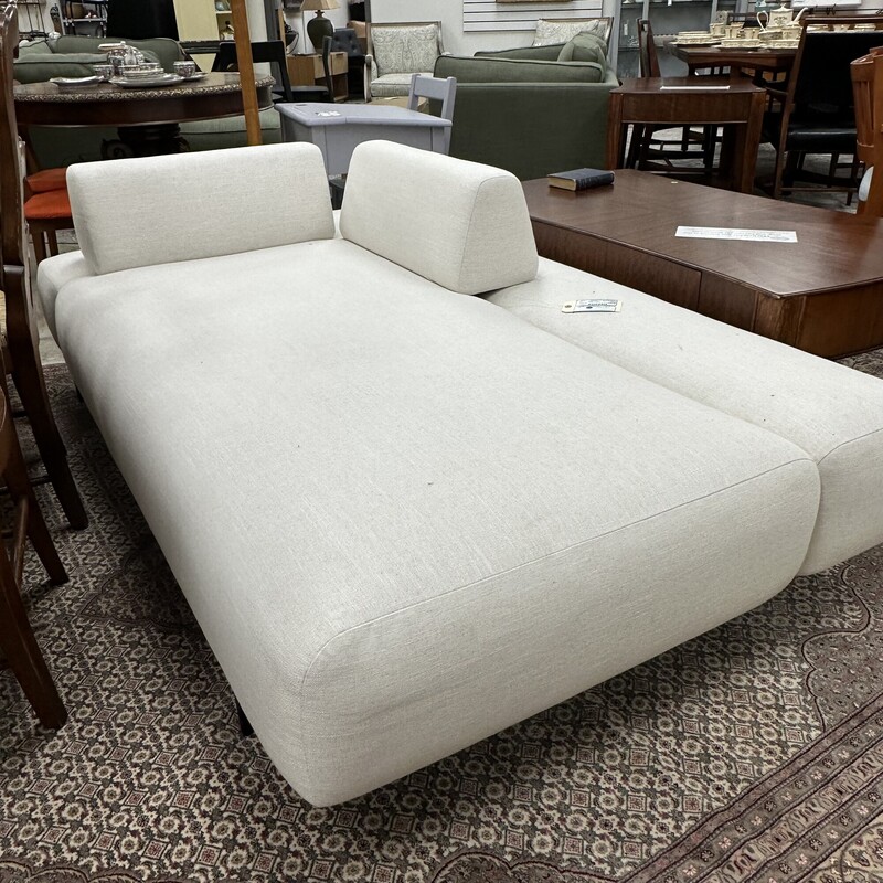 Chaise Lounger, White
Size: 24x50x79
