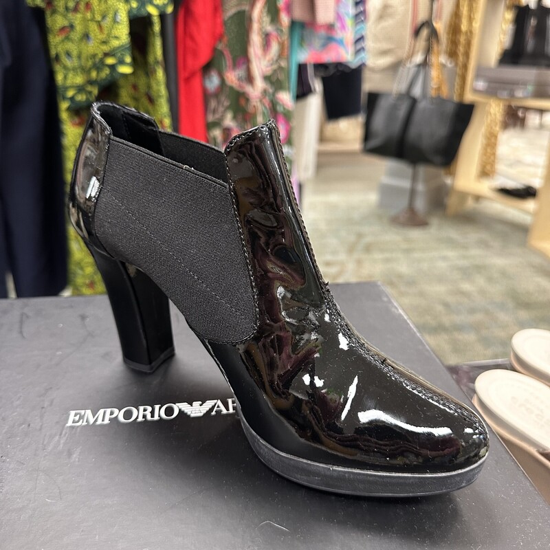 Emporian Armani Patent Leather Boots, Black<br />
Size: 6.5-7