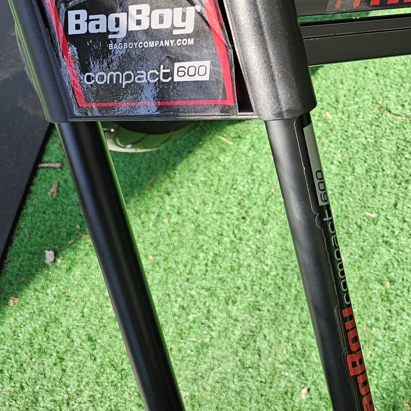 Pre-owned Bag Boy Compact 600 Golf Push Cart