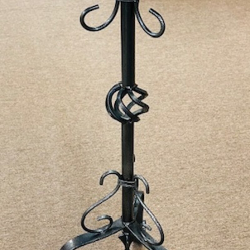 Iron Scroll Floor Candleholder
Silver Gray Size: 11 x 34.5H