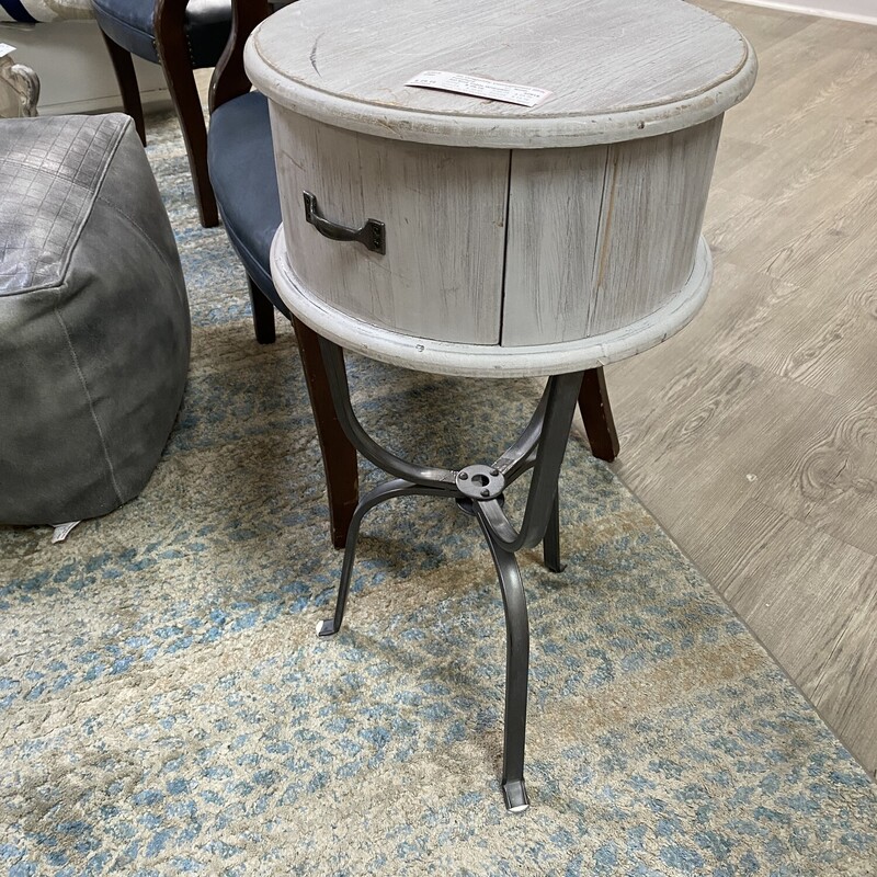 RD End Table W/drawer