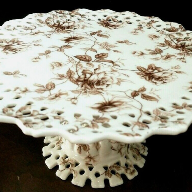 Peppertree Toile Cake Stand
Brown White
Size: 10x4H
