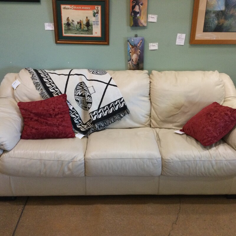3- Cushion/ Cream Sofa, Leather, Size: T3014

32h X 90W X 21D

FOR IN-STORE OR PHONE PURCHASE ONLY
LOCAL DELIVERY AVAILABLE $50 MINIMUM