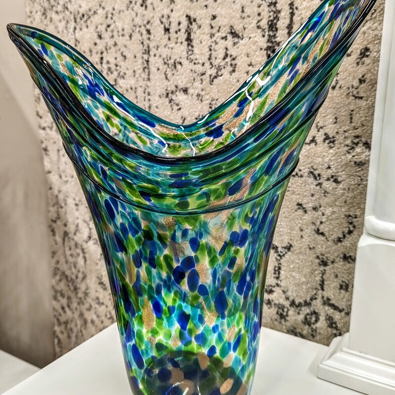 Modern Fluted Dotted Vase
Green Blue Gold Clear Size: 13 x 16.5H