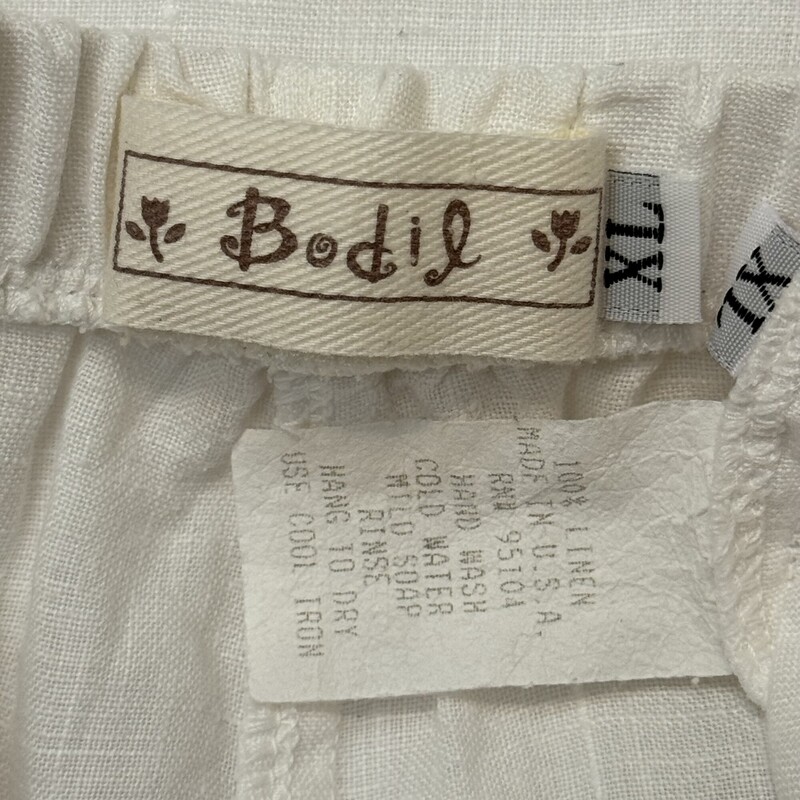 Bodil Linen Pants<br />
Ruffle Trim<br />
Color: White<br />
Size: XLarge