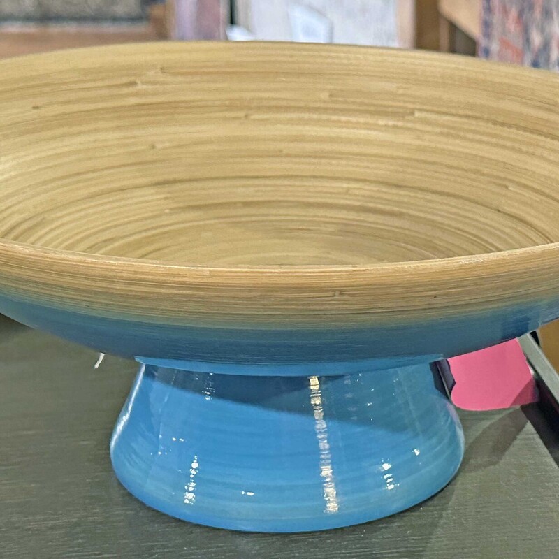 Standing Bamboo Serving Basket
12 In Round