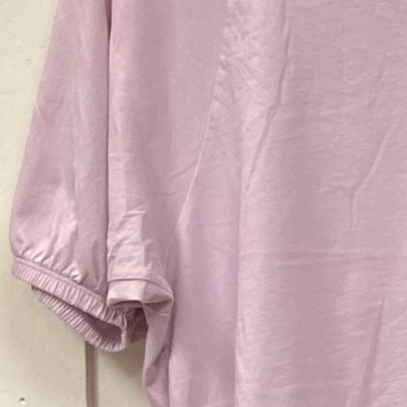 Lilac Gther Sleeve Tee<br />
Lilac<br />
Size: Large