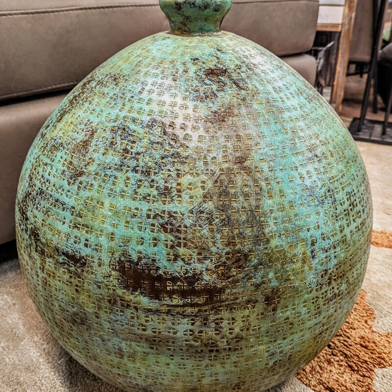 Bulbous Hammered Metal Vase
Green Brown Size: 19 x 22H