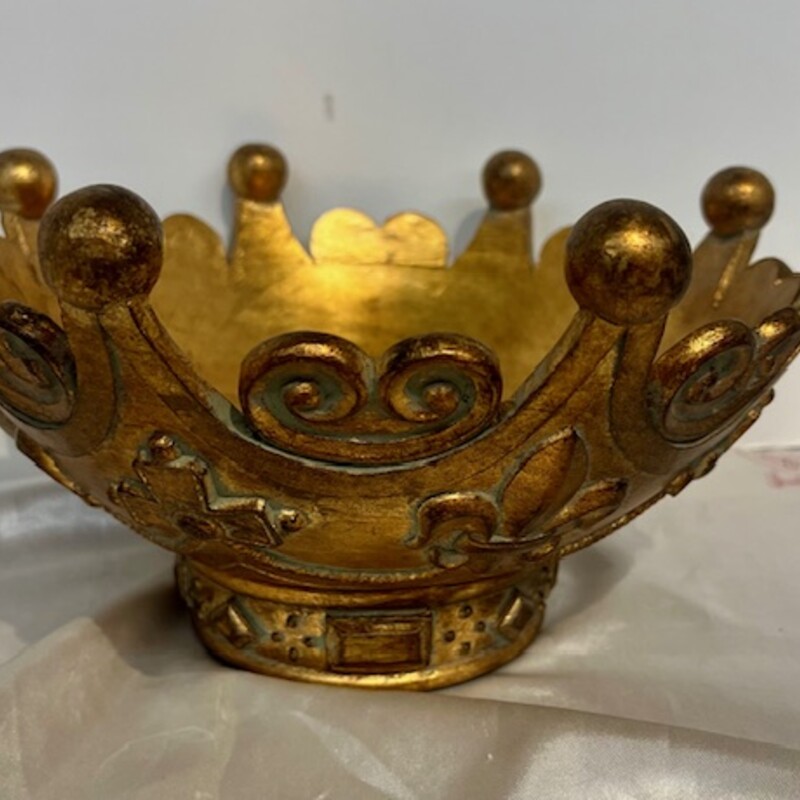 Resin Crown Bowl
Gold, Size: 12x6H