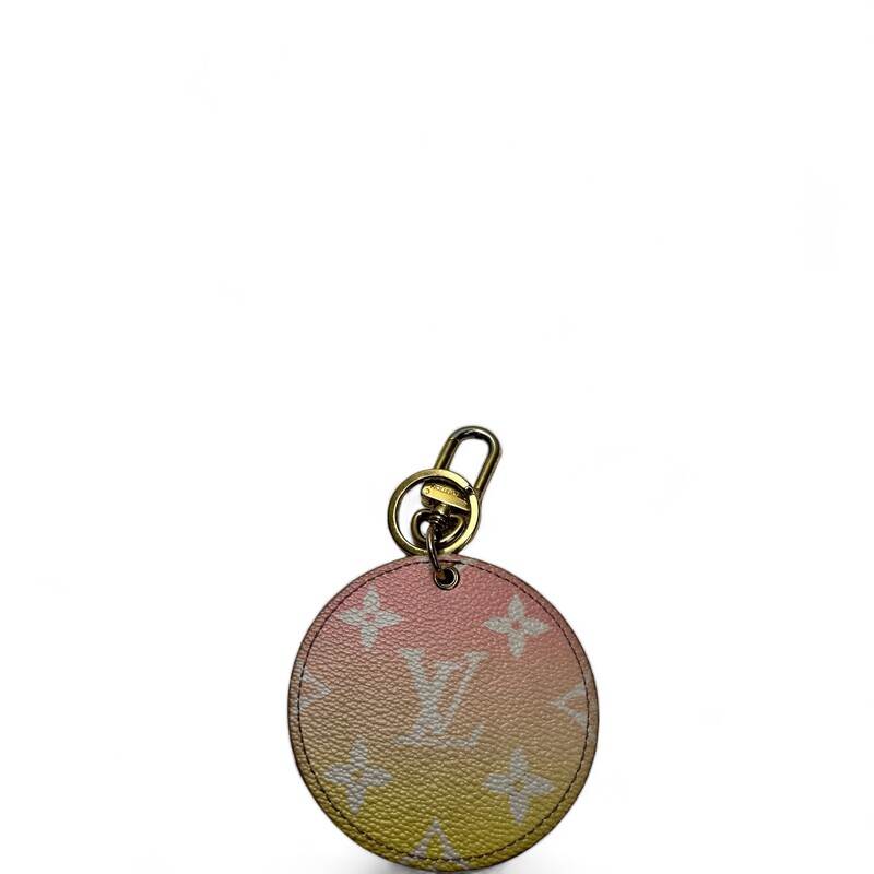 Louis Vuitton Illustre by the Pool Pink Bag Charm & Key Holder

Size: OS