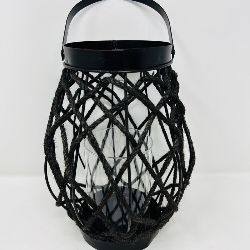 Rope & Metal Lantern
Black
Size: 10 In