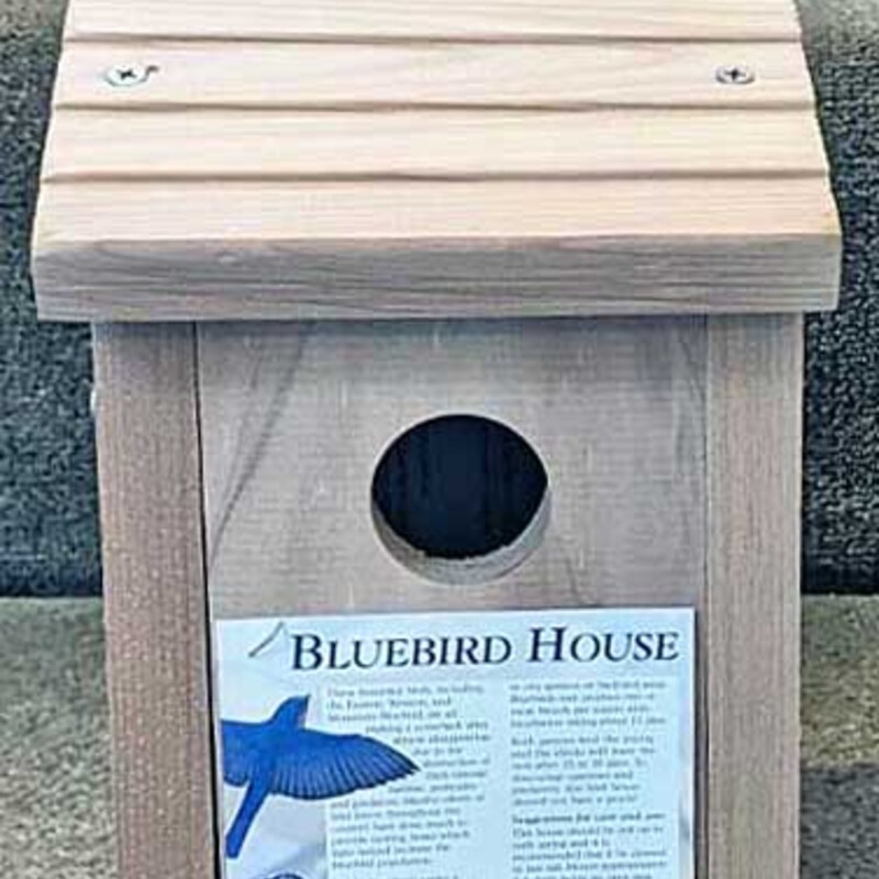 Woodlink Blue Bird House

Cedar, Brand New!