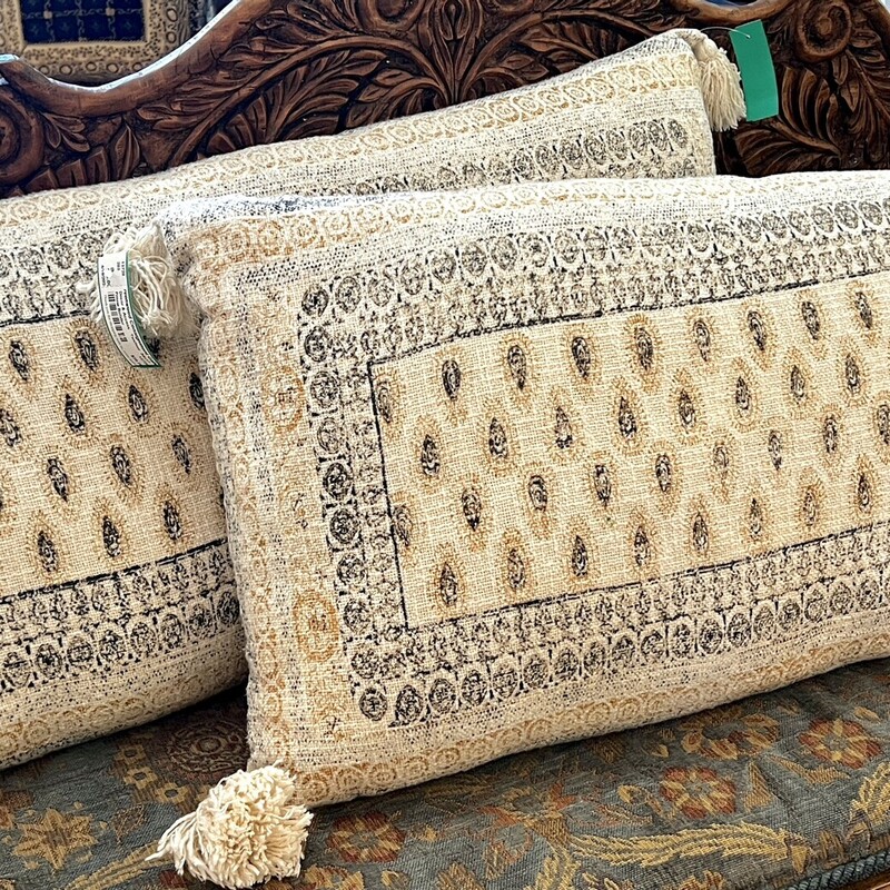 Pillow Bolster,
Size: 34x17

Two available