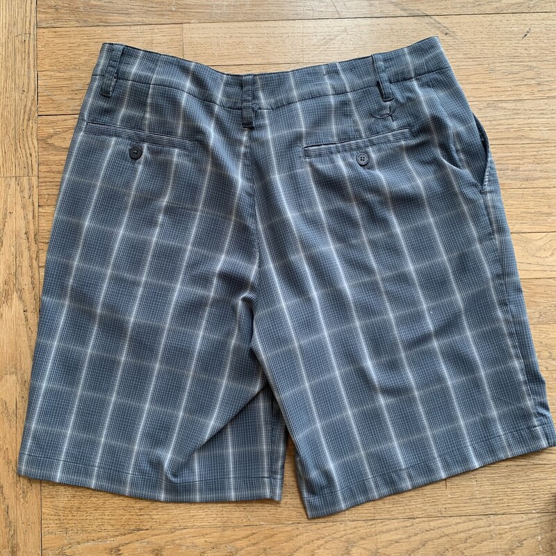UnderArmourGolfShort, GrayChk, Size: 34W<br />
All Sales Are Final<br />
No Returns<br />
Pick Up In Store<br />
or<br />
Have It Shipped<br />
Thank You For Shopping With Us :-)