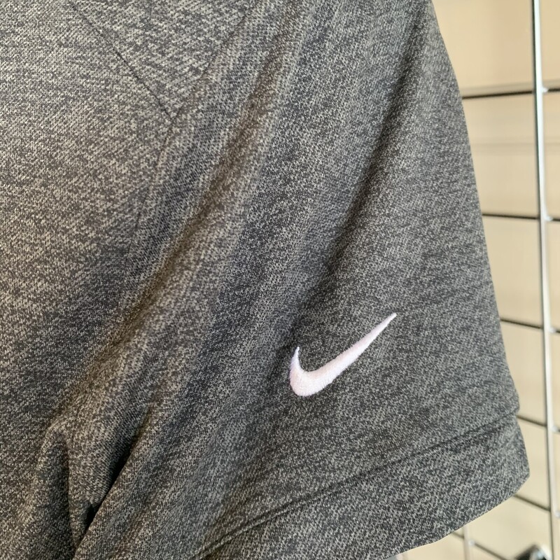 Nike Gold Polo, Grey, Size: Large<br />
All Sales Are Final<br />
No Returns<br />
Pick Up In Store<br />
or<br />
Have It Shipped<br />
Thank You For Shopping With Us :-)
