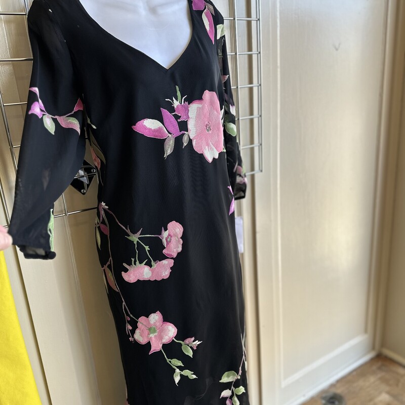 Evan Picone Long Sheer Sleeve NWT Dress, Black  with FLowers, Size: 12<br />
Original Tags $99<br />
<br />
All Sale Final No Returns<br />
Pick Up In Store Within 7 days of Purchase<br />
OR<br />
Have It Shipped<br />
<br />
Yhanks For Shopping With Us:-)