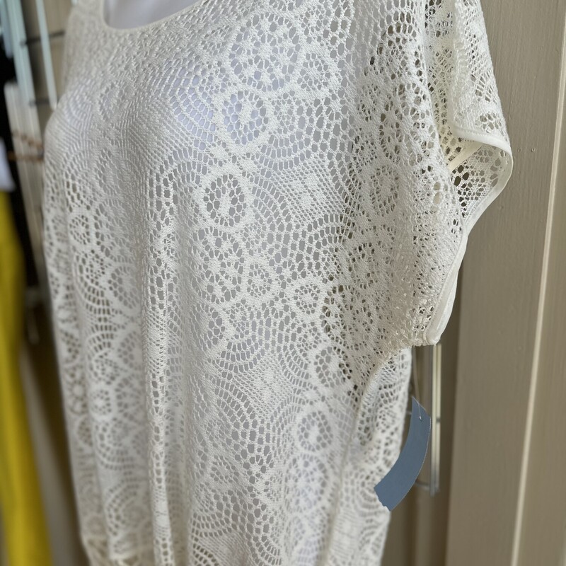 NWT Chicos CrochetFringTo, Ivory, Size: 3/XL<br />
New with Tags<br />
Original Tag:<br />
$79.99<br />
All Sales Are Final<br />
No Returns<br />
Pick Up In Store Within 7 Days Of Purchase<br />
OR<br />
Have It Shipped<br />
<br />
Thanks For Shopping With Us:-)