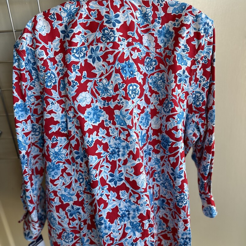 Nwt Chaps Floral Top, Multi, Size: 2x<br />
New with Tags<br />
all sales final<br />
free in store pickup within 7 days of purchase<br />
shipping available