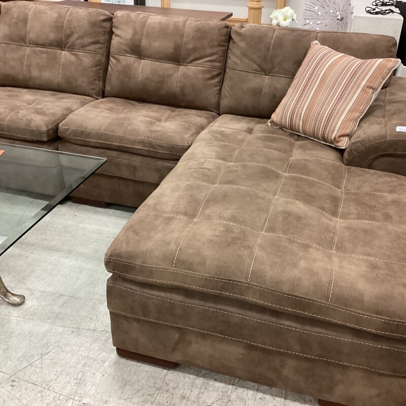 5 Pc Fabric Sectional, Brown, Large<br />
Current Configuation: 162in wide x 105in deep