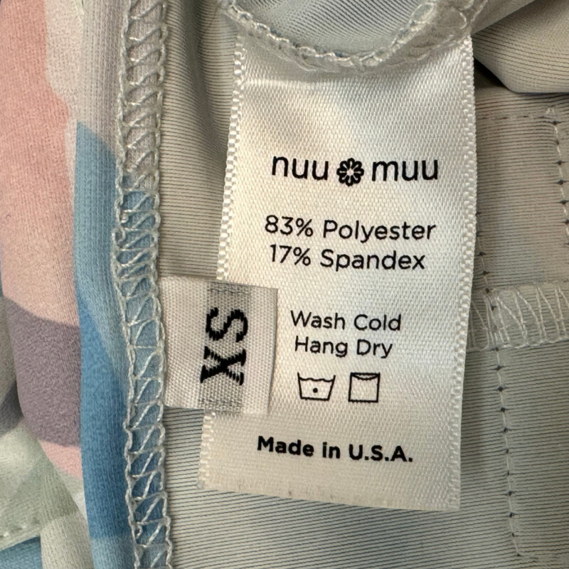 Nuu Muu Ruu Muu Keyhole Dress<br />
Pattern: Opal 2019<br />
Colors:  Blue, Mint, White, Rouge, Gray and Taupe<br />
Size: XS