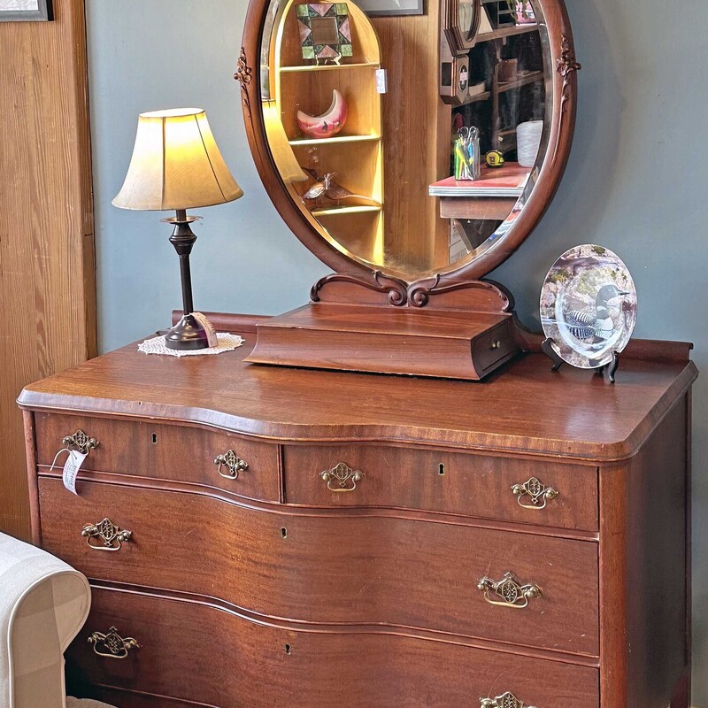 Vintage Bureau W/Mirror
Also has a Jewelry Holder that Slides out
4 Drawers
42.5 Wide, 21.5 Deep, 33 High, 38.5 High with Mirror