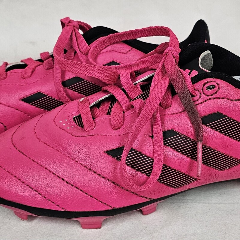 Pre-owned Adidas Soccer Cleats, Pink, Size: 2.5