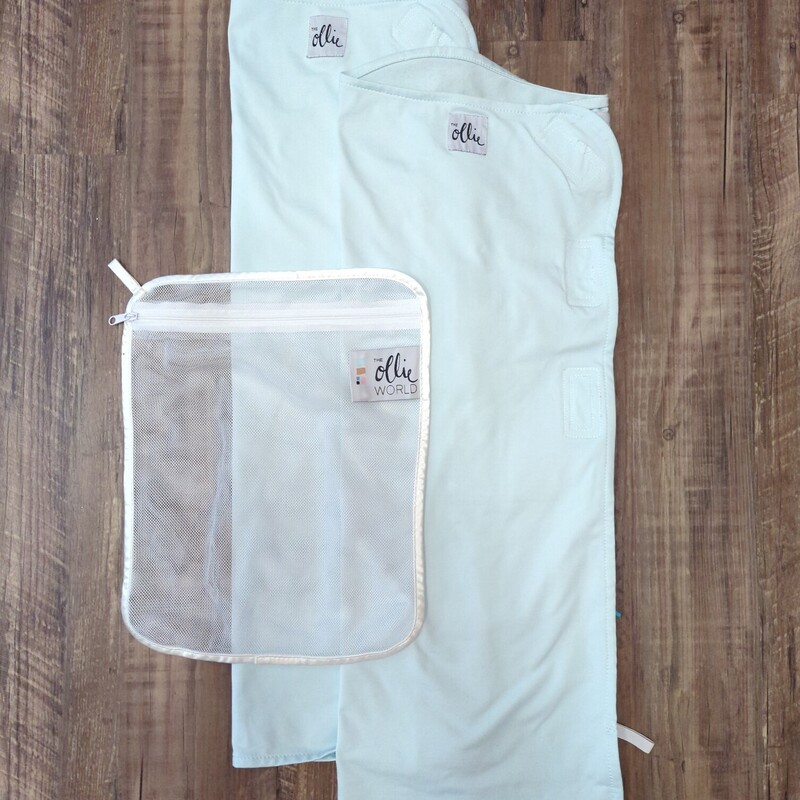 The Ollie World 2 Swaddle, Mint, Size: Baby O/S

2  Swaddles and Laundry Bag

*Retails for $59 Each New. $124 Total Value*