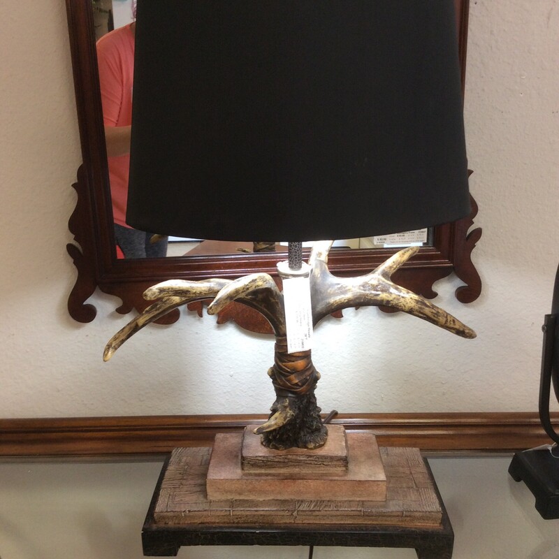 Rustic faux Antler Lamp for a rugged look. , Size: 29\"T