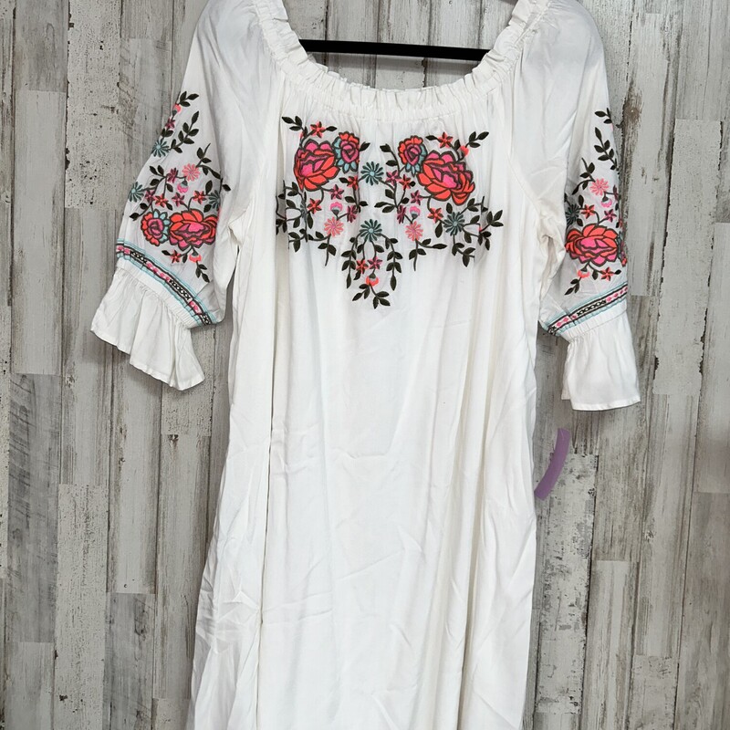 M White Floral Embroider